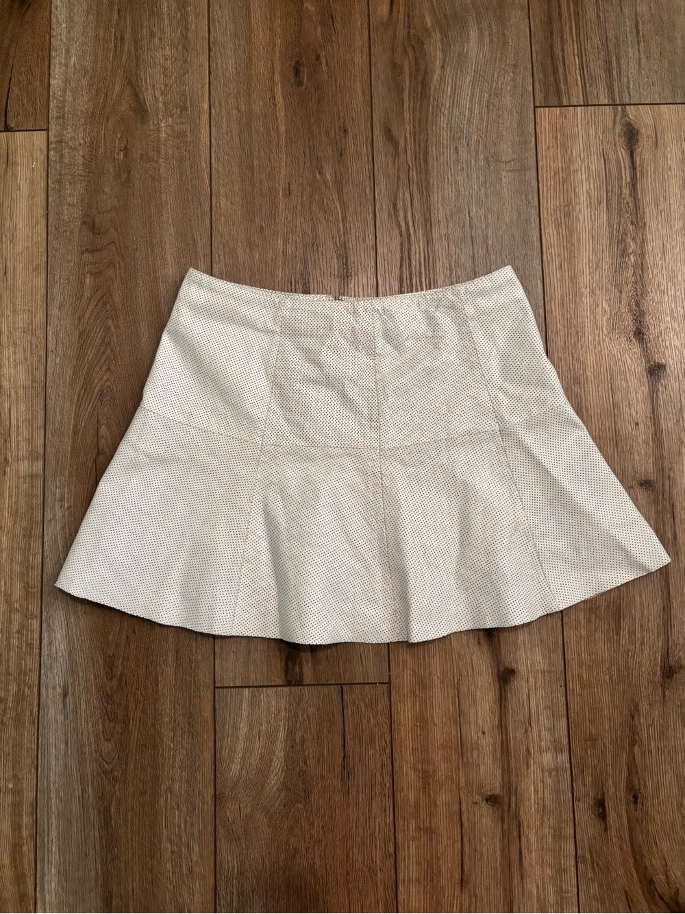 Vintage Y2K White Genuine Leather Pleated Skirt by Wilson’s Leather